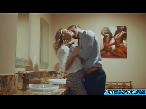 ❤️ Wanneer 'n rondborstige blondine jou in 'n openbare toilet verlei Fok video  op af.ideabuffet.top